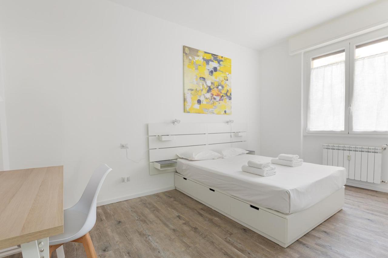 Cagnola Cozy Apartament With Balcony Milaan Buitenkant foto